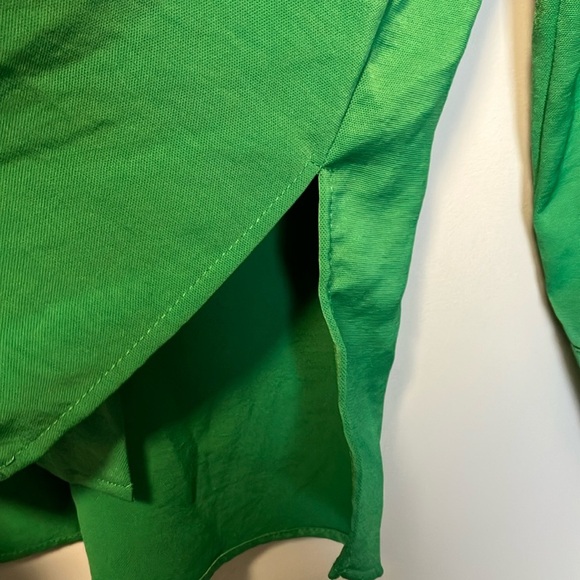 Zara Vibrant Green Button-Up Blouse - Picture 5 of 6